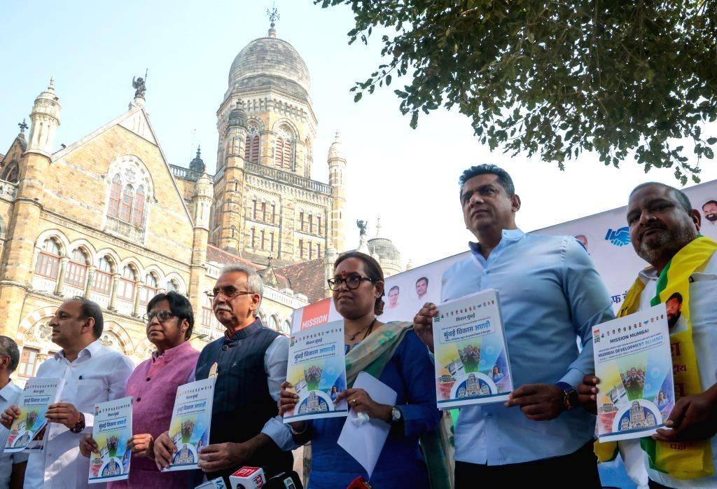 بی ایم سی انتخابات: کانگریس کا انتخابی منشور جاری، ممبئی کو نئی سمت دینے کا دعویٰ