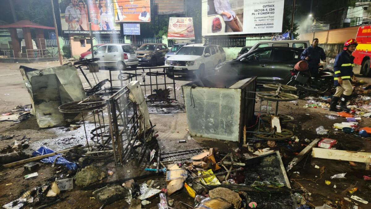 کٹک میں فساد کے بعد کشیدگی برقرار، امن و قانون کی صورتحال سنبھالنے کے لیے انٹرنیٹ بند