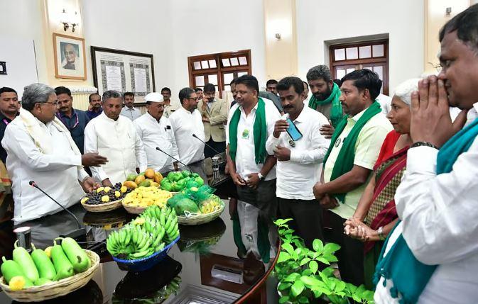 دیونہلی کسان مسئلہ: حکومت مذاکرات کو تیار، 15 جولائی کو دوبارہ اجلاس، ایم ایل سی روی کمار کے ریمارکس پر کارروائی کا اعلان