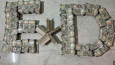 تین تازہ گھوٹالوں نے عام آدمی پارٹی کے لیے مشکلات میں اضافہ کر دیا