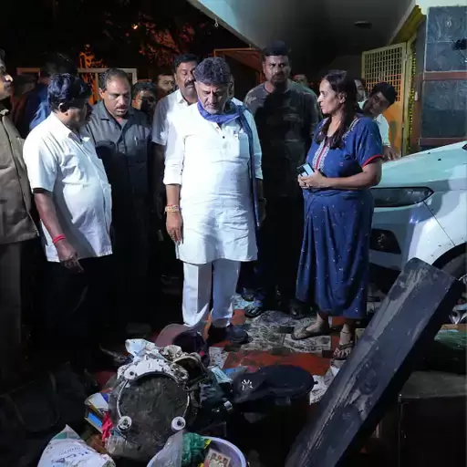 بارش سے متاثرہ علاقوں کا وزیراعلیٰ و نائب وزیراعلیٰ کا معائنہ، ہلاک خاتون کے اہل خانہ کو 5 لاکھ کی امداد