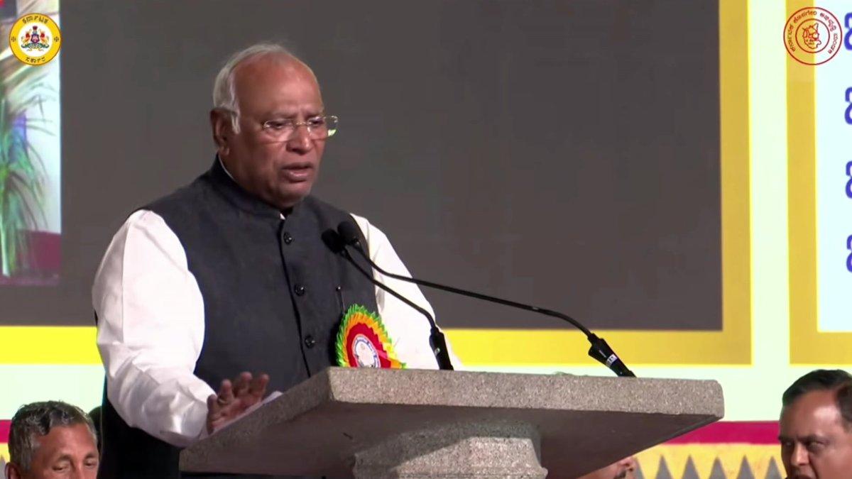 کانگریس زیرِ اقتدار ریاستوں میں مداخلت، مودی حکومت گورنروں کو آلۂ کار بنا رہی ہے:  ملکارجن کھرگے