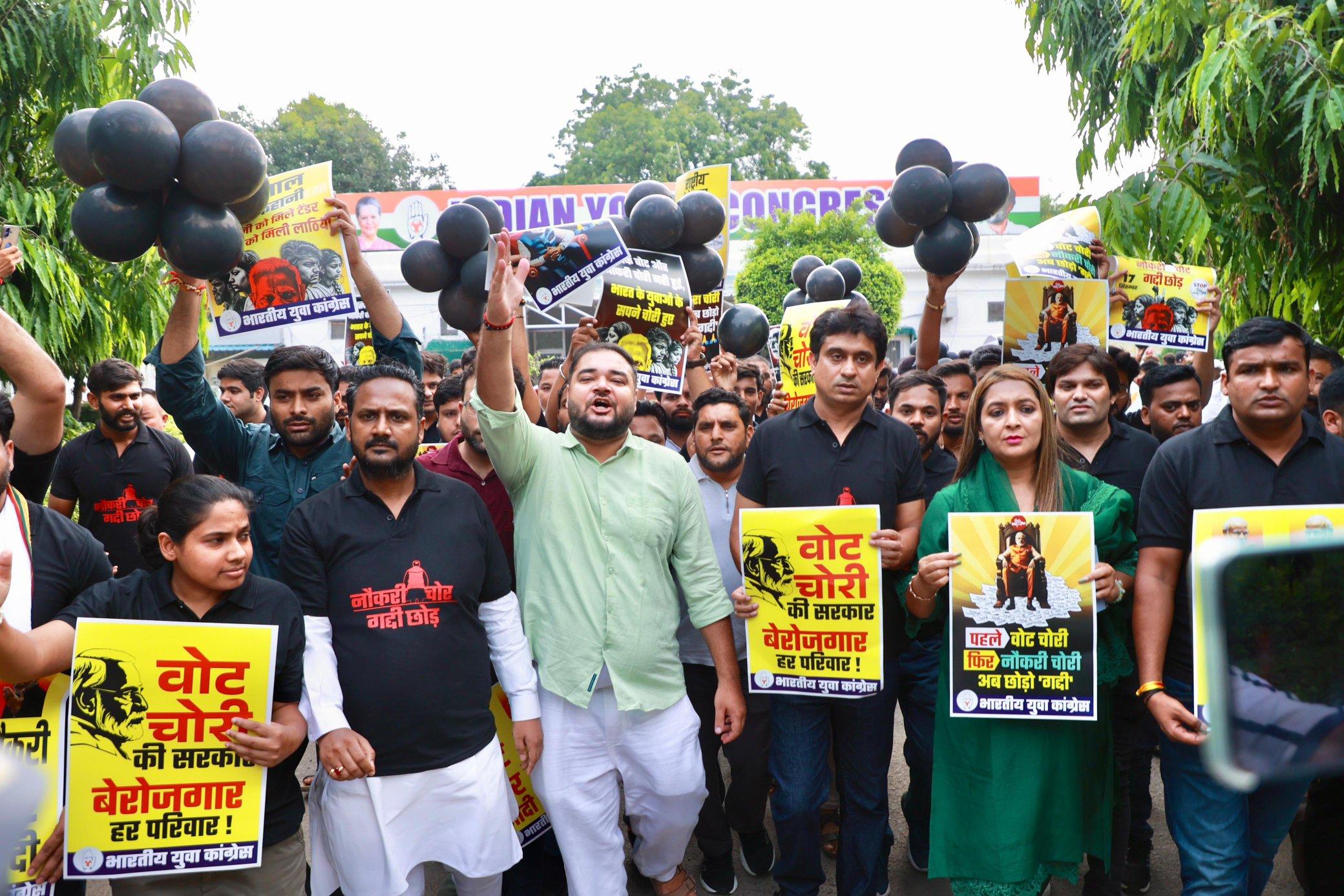 مودی کے یومِ پیدائش پر یوتھ کانگریس کا احتجاج، دہلی میں ’یومِ بے روزگار‘ منایا گیا