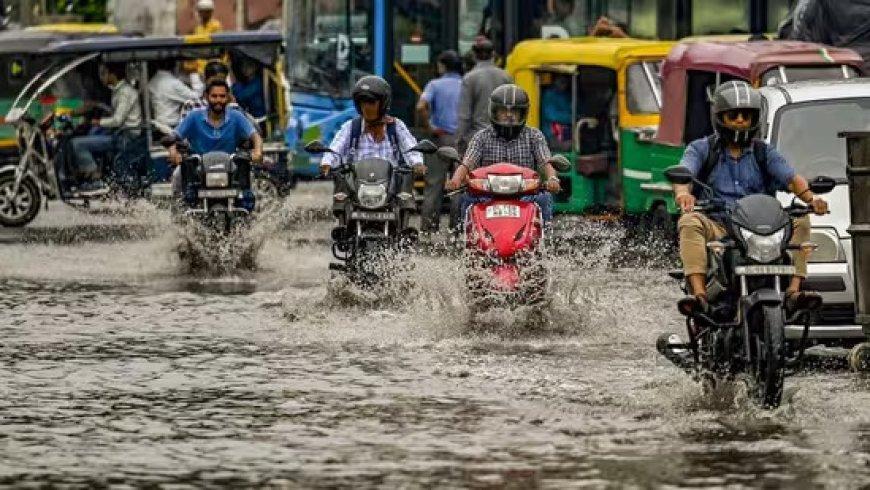 دہلی این سی آر میں موسلادھار بارش سے نظام زندگی متاثر، شمالی ریاستوں میں الرٹ جاری