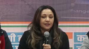 دہلی اسمبلی انتخابات: کانگریس کا عزم، حکومت بننے پر ریہڑی-پٹری والوں کے لیے قانون نافذ کرنے کا وعدہ