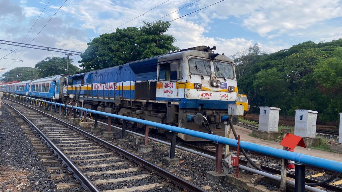 بینگلورو - منگلورو - کاروار ٹرین 16 دسمبر سے ہوگی دوبارہ شروع