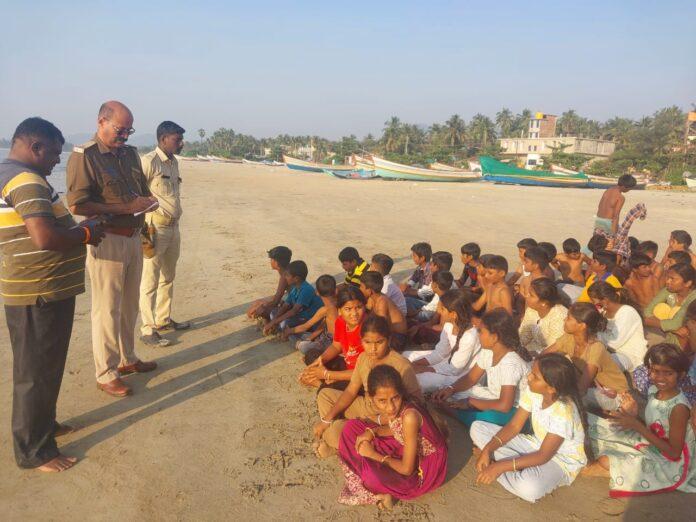مرڈیشور ساحل پر پولیس کی 'سیف ٹور' مہم - 5000 طلبہ کو دی گئی ضروری جانکاری