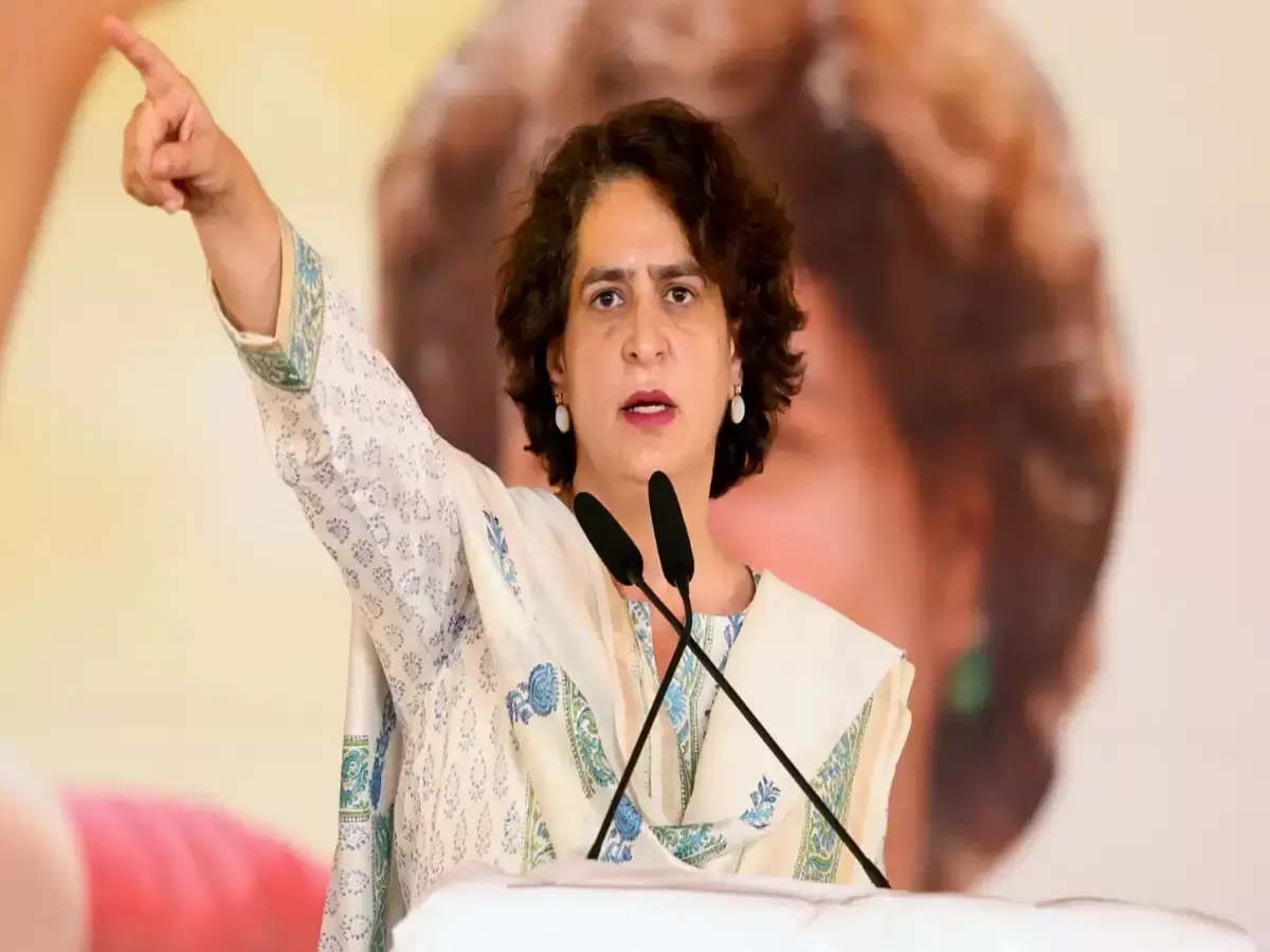 اڈانی پر تنقید کا خمیازہ، بھوپیش بگھیل کے خلاف ای ڈی کی کارروائی سیاسی چال: پرینکا گاندھی