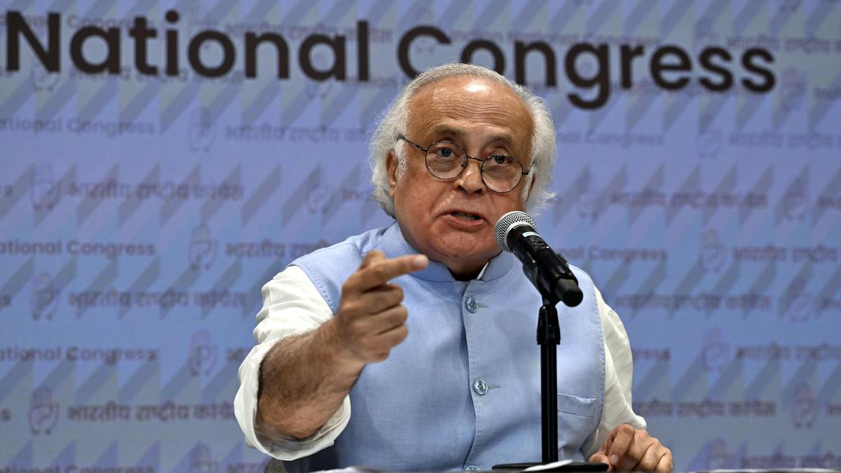 روسی تیل کے معاملے پر وزارتِ خارجہ کی تردید، ٹرمپ کے بیان پر جے رام رمیش کا ردِعمل