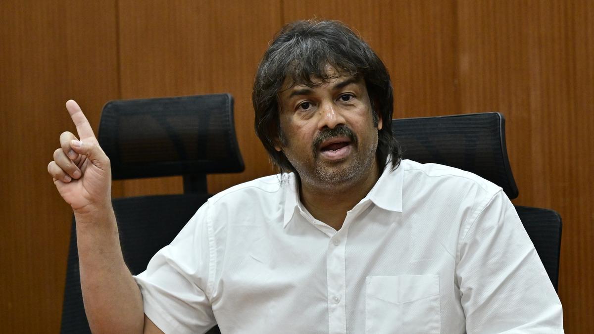 اساتذہ مردم شماری سے مستثنیٰ، تعلیمی نظام متاثر نہ ہو اس لیے حکومت کا فیصلہ: مدھو بنگارپا