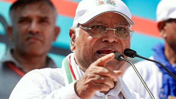 مودی حکومت نے کسانوں کی محنت پر ٹیکس عائد کیا، زرعی مصنوعات پر جی ایس ٹی نافذ: کھرگے کی تنقید