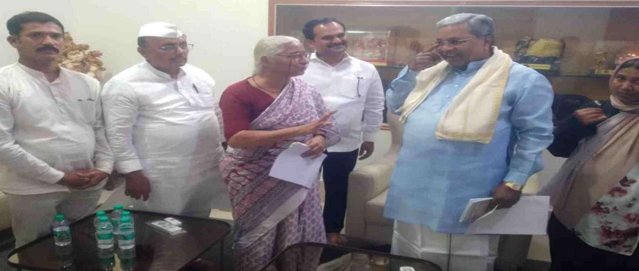 ہوناور میں تجارتی بندرگاہ معاملے پر ماحولیات کی جہد کار میدھا پاٹکر نے کی وزیر اعلیٰ سے ملاقات