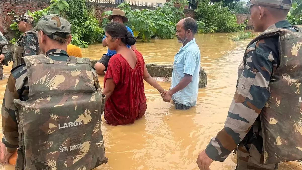 منی پور میں موسلا دھار بارش سے تباہی، اچانک سیلاب اور لینڈ سلائیڈنگ سے کئی علاقے متاثر