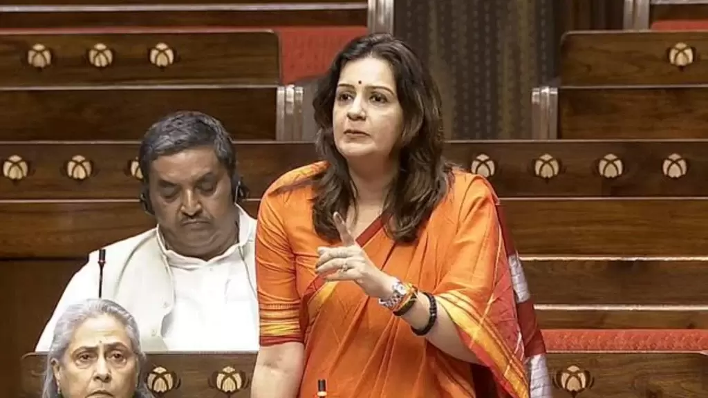 ہندوستان-پاکستان میچ کی لائیو سٹریمنگ اور نشریات روکیں، قومی مفاد اور عوامی جذبات کا تحفظ ضروری: پرینکا چترویدی کا مطالبہ