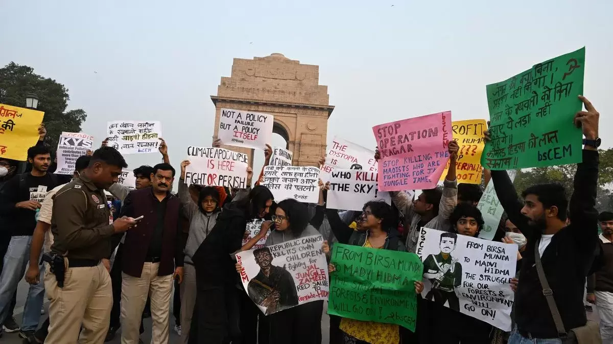 انڈیا گیٹ احتجاج کیس: ماؤ نواز نعروں کے الزام میں 6 مظاہرین کو ضمانت، 4 کی درخواست مسترد