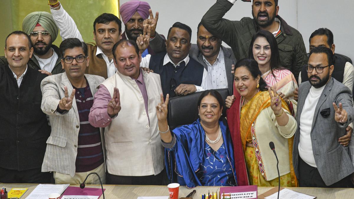 چنڈی گڑھ میئر الیکشن: بی جے پی کی چالاکی سے بازی پلٹ گئی، کم کونسلرز کے باوجود جیت حاصل