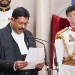 بھوشن رام کرشن گوئی نے ہندوستان کے 52ویں چیف جسٹس کے طور پر حلف لیا