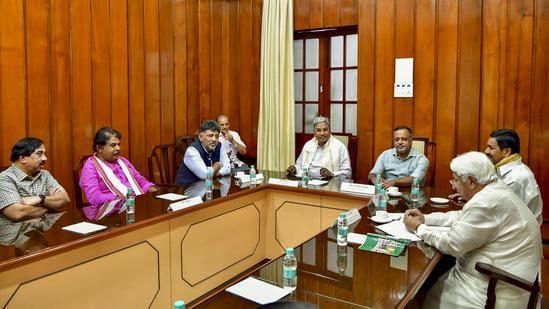 کرناٹک اسمبلی میں معطل بی جے پی کے 18 ارکان کی رکنیت بحال