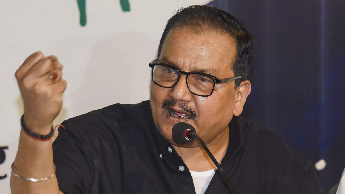 بہار میں انتخابی عمل پر سوال، منوج جھا کا الیکشن کمیشن پر جانبداری کا الزام