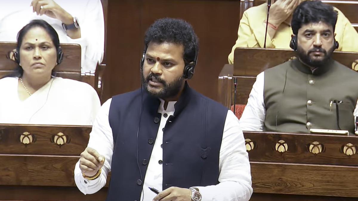 ائیر انڈیا حادثہ کے حقائق حتمی رپورٹ کے بعد سامنے آئیں گے: وزیر شہری ہوا بازی رام موہن نائیڈو کا پارلیمنٹ میں بیان