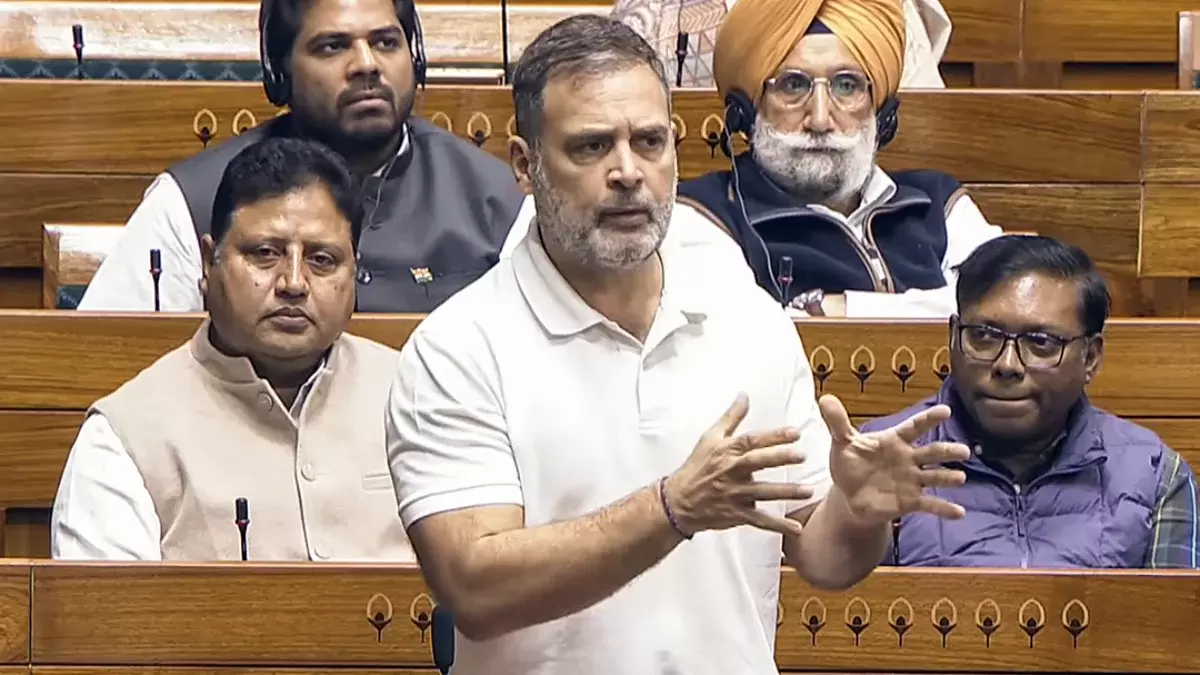 منریگا پر راہل گاندھی کی تنقید، مرکز پر اختیارات سمیٹنے اور مزدوروں کے حقوق دبانے کا الزام