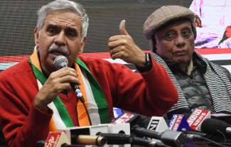 دہلی: ’آلودگی میں اضافے کے ذمہ دار کیجریوال ہیں‘، سندیپ دیکشت کا بیان