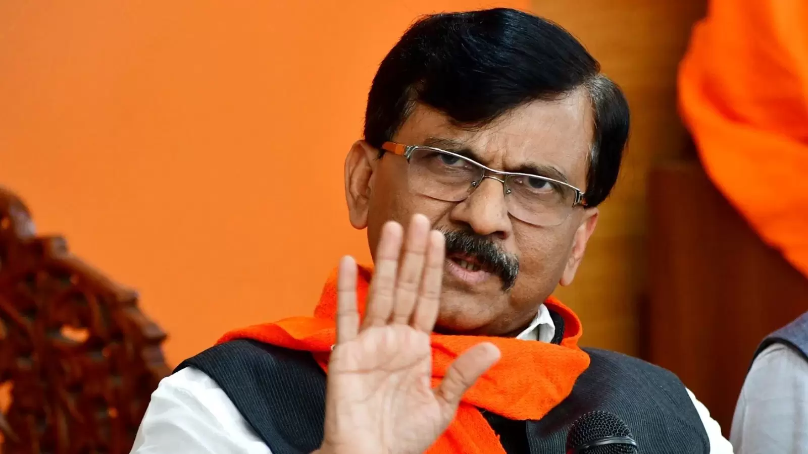 بی ایم سی میں شکست کے بعد سنجے راؤت کا حملہ، ایکناتھ شندے کو شیو سینا کا ’غدار‘ قرار دیا