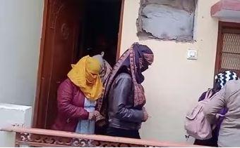 خاتون آئی اے ایس افسر کے کرائے کے گھر پر پولیس کا چھاپہ، سیکس ریکیٹ کا انکشاف