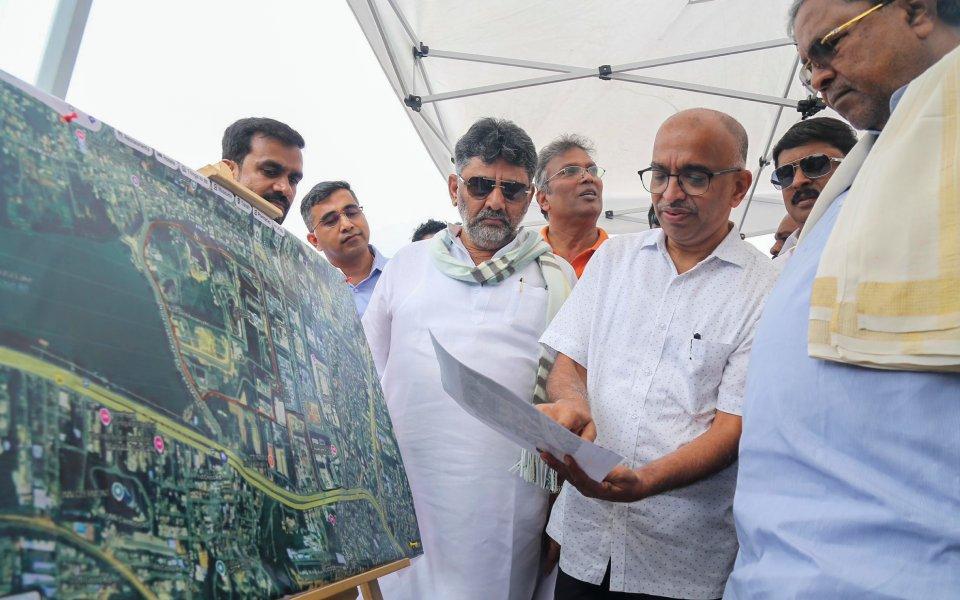 بنگلورو میں بارش سے تباہی، وزیراعلیٰ کا متاثرہ علاقوں کا دورہ – نالوں سے تجاوزات ہٹانے کا حکم