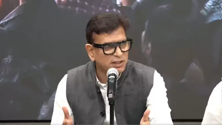 چھٹھ تہوار پر کانگریس کا مودی حکومت پر نشانہ: بہاریوں سے وعدہ خلافی، صرف 1500 خصوصی ٹرینوں کا انتظام