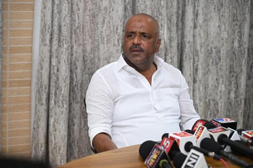 یو ٹی قادر نے وزیر داخلہ کو لکھا خط، سابق پولیس افسران کے رویے پر اعلیٰ سطحی تحقیقات کی اپیل