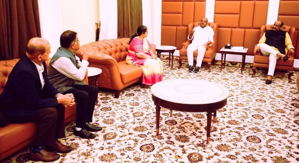 یو ٹی قادر کی نئی دہلی میں لوک سبھا اسپیکر اوم برلا سے ملاقات، کامن ویلتھ پارلیمانی کانفرنس کے لیے کرناٹک کا انتخاب خوش آئند قرار