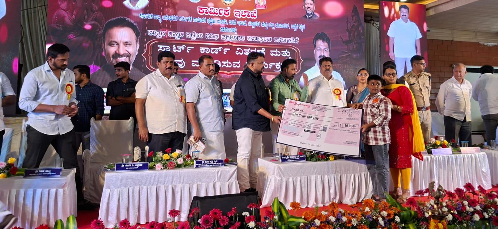 کاروار : لیبر منسٹر سنتوش لاڈ کا بیان - بی جے پی کے لئے ہندوستان - مسلمان کے علاوہ کوئی موضوع نہیں ہے