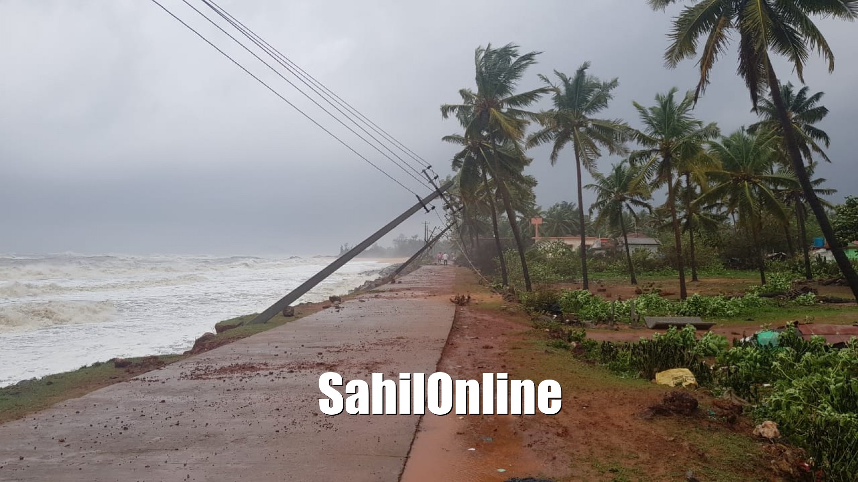 Cyclone Tauktae: Strong winds, Heavy rain in Bhatkal; power supply hit | SahilOnline