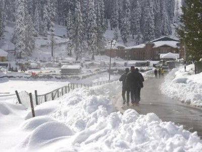 ہماچل اور جموں و کشمیر میں برفباری، شمالی  ہندوستان میں ٹھنڈی ہواؤں سے سردی کی شدت میں اضافہ