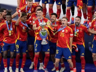 انگلینڈ کو شکست دیکر اسپین نے چوتھی بار یورو کپ جیت لیا