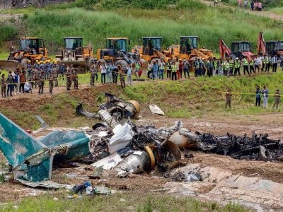 نیپال طیارہ حادثہ: 18 مسافروں کی لاشیں نکال لی گئیں، زندہ بچ جانے والے پائلٹ کا علاج جاری
