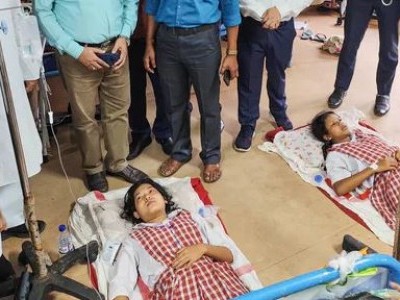 اندور میں آشرم کے 5 بچوں کی موت سے ہنگامہ، 38 بچے اسپتال میں داخل، تحقیقات کے لیے اعلیٰ سطحی کمیٹی تشکیل