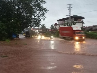 Heavy rain in Bhatkal causes damage: Roads flooded, houses affected